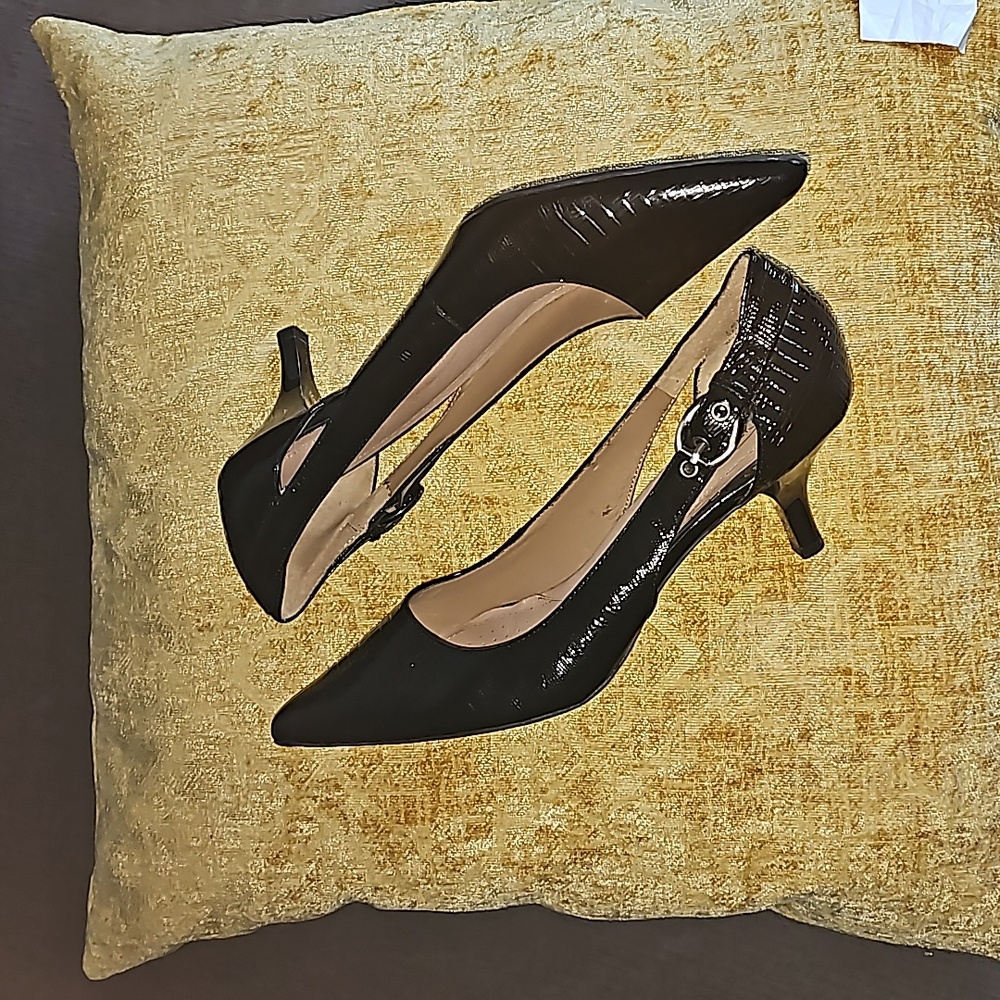 JOAN AND DAVID Black Kitten Heels